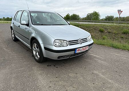 VW Golf Volkswagen 1.6 Automatik