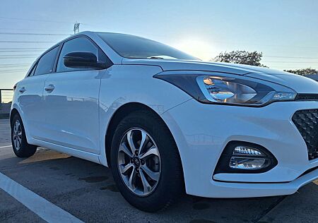 Hyundai i20 +1.2+YES!