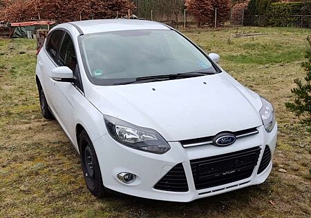 Ford Focus 1.0 EcoBoost Start-Stopp-System Champions Ed