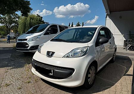 Peugeot 107 Petit Filou*Servo*Allwetter*R/CD*2. Hand