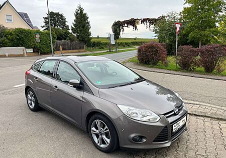 Ford Focus Sync Edition, Scheckheftgepflegt, HU NEU