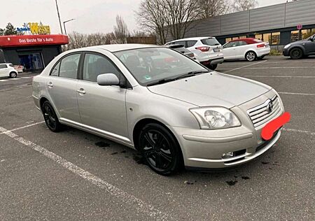 Toyota Avensis 2.0 VVT-i Sol