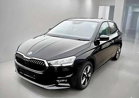 Skoda Fabia Style 1.0TSI 110PS Anhängerkupplung Tempoma LED