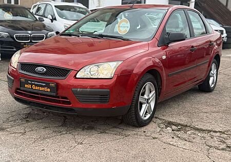Ford Focus Lim. Trend*GARANTIE*TÜV-NEU*KLIMA*PDC