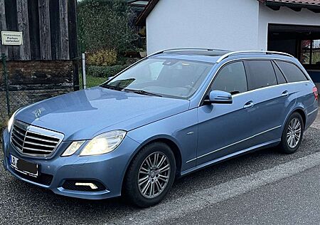 Mercedes-Benz E 220 T CDI DPF BlueEFFICIENCY Automatik Avantgard