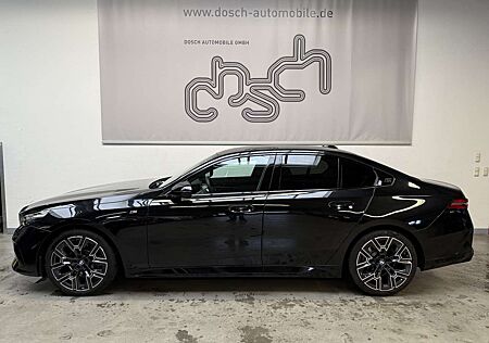 BMW 520d 520 M Sport /ICONIC/PANO/KEYLESS/Privacy/H&K