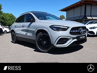 Mercedes-Benz GLA 200 AMG Sport Night Distr Pano AHK Keyless 20"