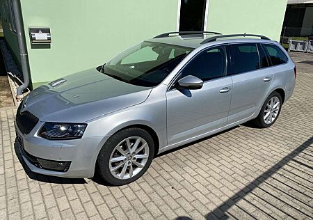 Skoda Octavia Elegance*Scheckheftgepflegt*Navi*Standheizung*Top*
