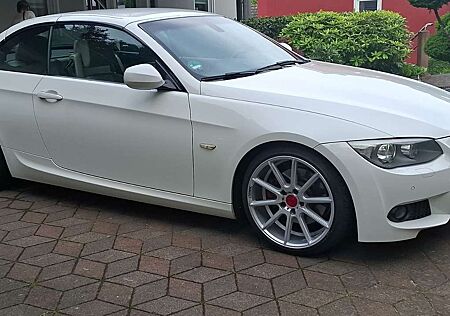 BMW 330i 330 Cabrio Aut.