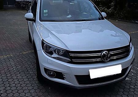 VW Tiguan Volkswagen Sport & Style BMT