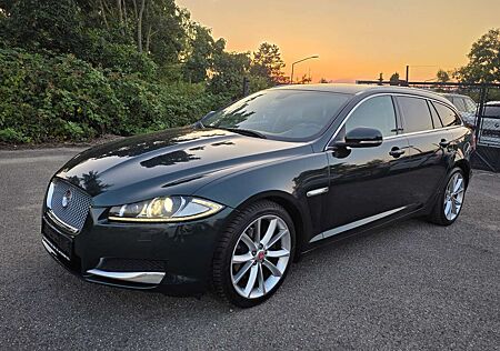 Jaguar XF 3.0 V6 Diesel Automatik Xenon Kamara Navigation
