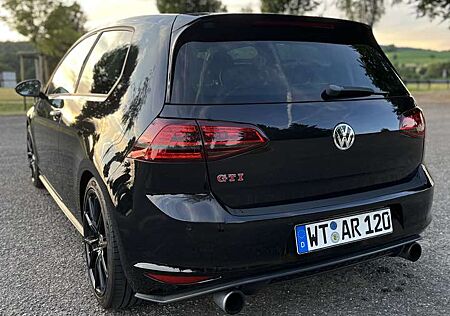 VW Golf GTI Volkswagen Performance