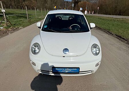 VW New Beetle Volkswagen 2.0 Tüv neu.