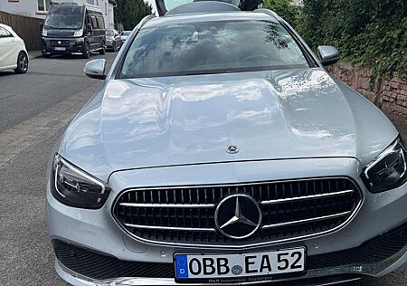 Mercedes-Benz E 220 d 4Matic T 9G-TRONIC Avantgarde