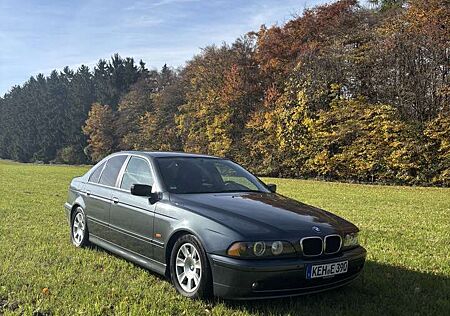 BMW 525i 525