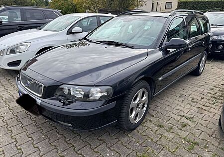 Volvo V70 2.4 Autom. Comfort 1.Hand Scheckheftgepflegt