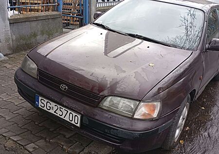 Toyota Carina 1.6 Limousine