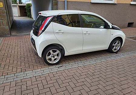 Toyota Aygo x-play