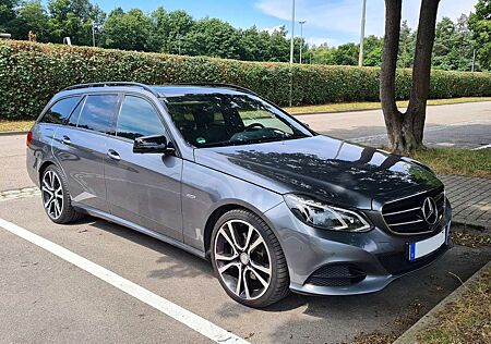 Mercedes-Benz E 220 T BlueTEC 4Matic 7G-TRONIC Avantgarde