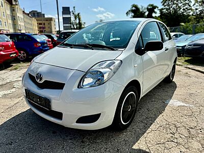 Toyota Yaris 1.0 VVT-i Cool/ TÜV NEU