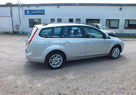 Ford Focus Turnier Ghia*Hu*SHZ*2. Liter*Top*8.Fach