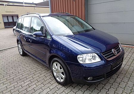 VW Touran Volkswagen 1.6 Trendline, PDC, Ganzjahresreifen, Alu