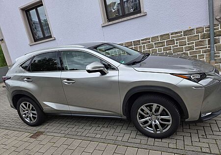 Lexus NX 300 NX 300h NX 300h Executive-Line