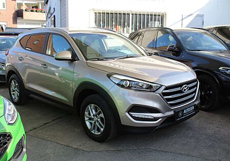 Hyundai Tucson blue Classic 2WD+LED+KAMERA+NAVI+1.HAND