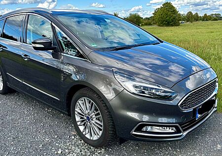 Ford S-Max VIGNALE EcoBoost 240PS*AHK*LED*7Sitze*StdH*Vollaus