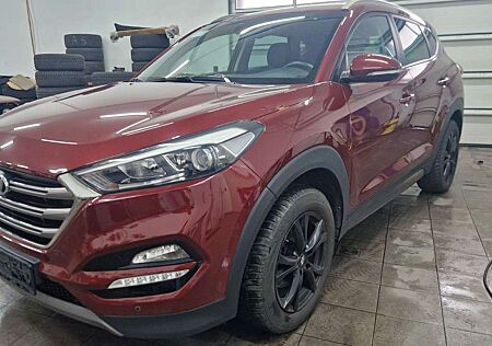 Hyundai Tucson Style 4WD 1.Hand Kamera Navi LED AHK