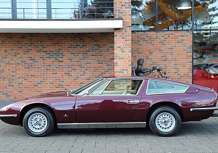 Maserati Indy 4200