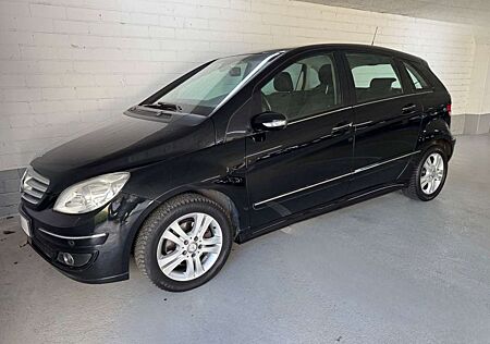 Mercedes-Benz B 200 SPORTS TOURER AUTOMATIK TOP AUSSTATTUNG