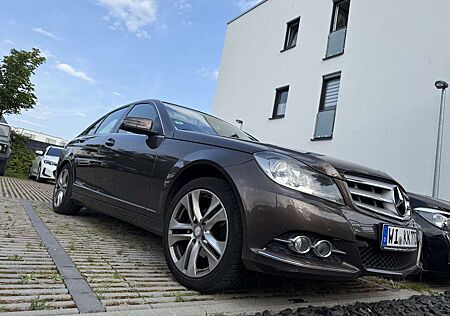 Mercedes-Benz C 180 CDI DPF (BlueEFFICIENCY) 7G-TRONIC Avantgarde