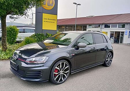 VW Golf GTI Volkswagen VII Performance Benzin