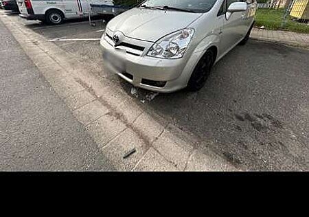 Toyota Corolla Verso 2.2 D-CAT DPF Executive