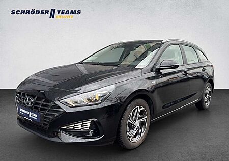 Hyundai i30 Kombi 1.0 T-GDi DCT Select KAMERA/SHZ/KLIMA