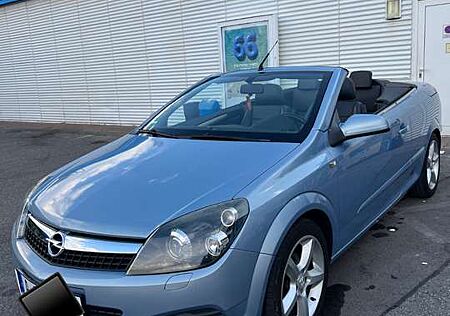 Opel Astra Cabrio Twintop 1.8 Cosmo