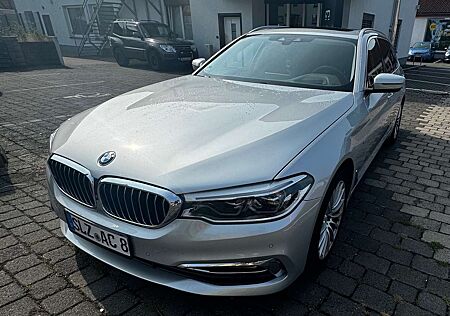 BMW 530i 530 xDrive Touring Aut.Luxury Line