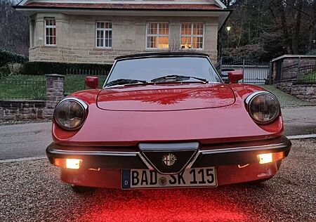 Alfa Romeo Spider 1.6