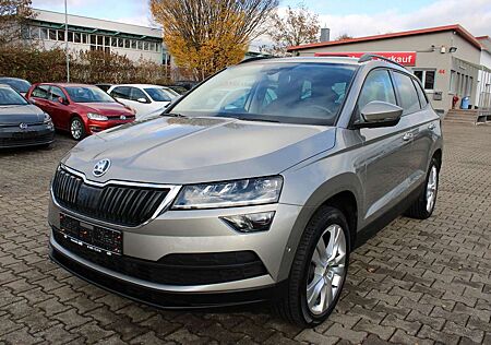 Skoda Karoq 1.5 TSI DSG KamerNavi,PDC,AHK,Panorama,LED