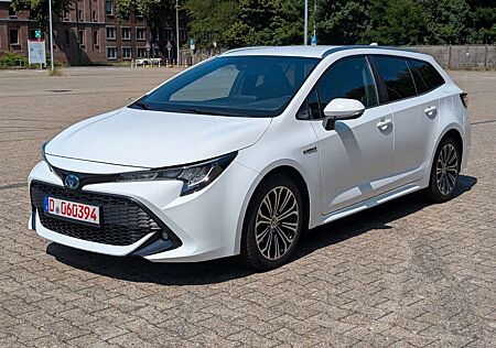 Toyota Corolla Touring Sports Hybrid Business Edition