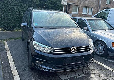 VW Touran Volkswagen 2.0 TDI SCR DSG IQ.DRIVE