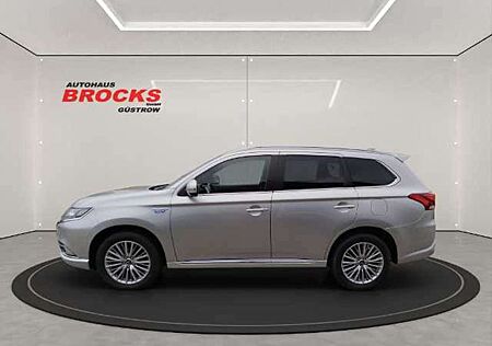Mitsubishi Outlander PHEV PLUS mit Intro-Paket 4WD