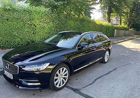 Volvo V90 T5 Inscription mit EichenholzoptikAHK/Panoramadach