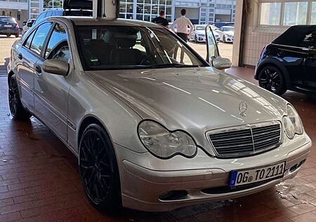 Mercedes-Benz C 180 Classic