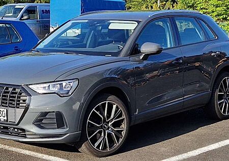 Audi Q3 35 TDI quattro Schalter Top Zustand