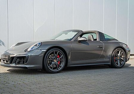 Porsche 991 911/ Targa 4 GTS *Approved 6.26*LED*Sitzklima