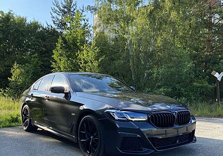 BMW 545e 545 5er Plug-In-Hybrid xDrive Aut. M Sport Edition