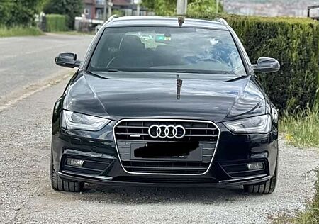Audi A4 Avant 3.0 TDI DPF S Line