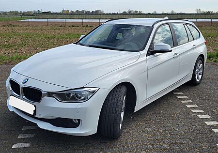 BMW 320d 320 Touring xDrive Aut.